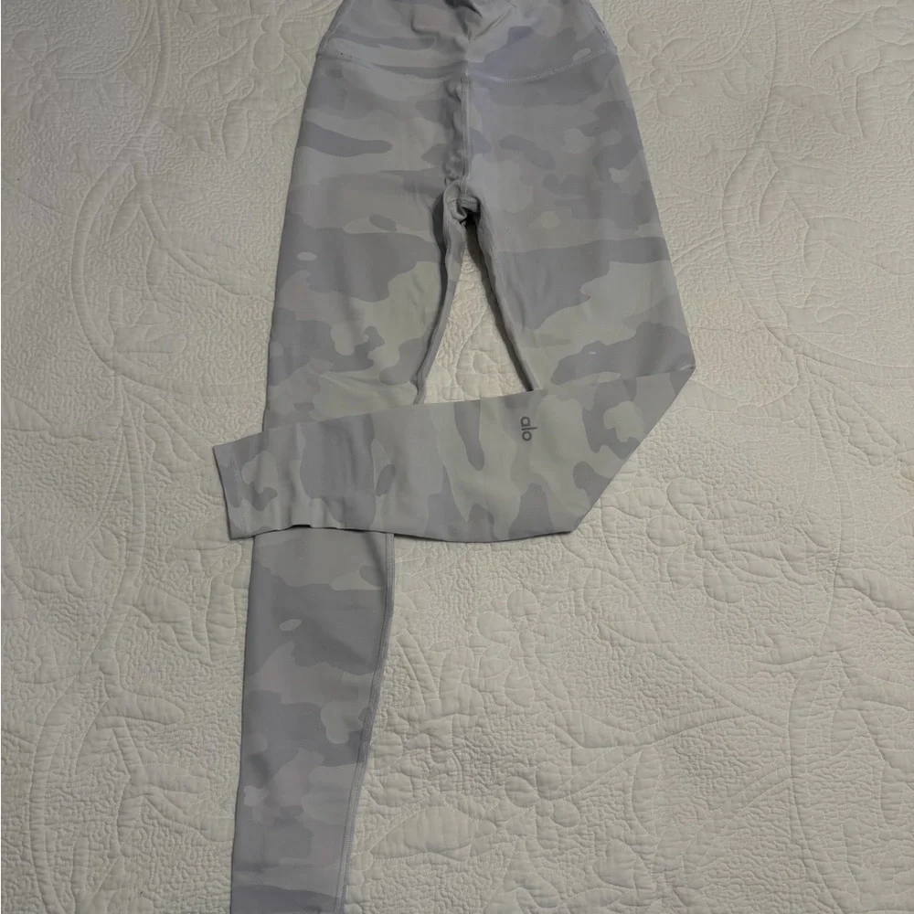 Alo High-Waist Leggings
